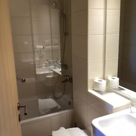 Loznica Lägenhet Brela